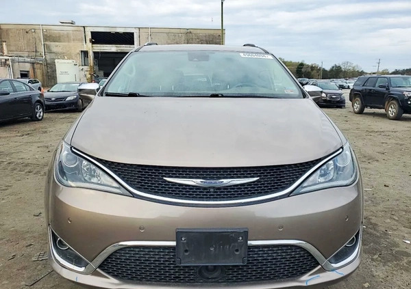 Chrysler Pacifica cena 49000 przebieg: 112000, rok produkcji 2017 z Kazimierz Dolny małe 56